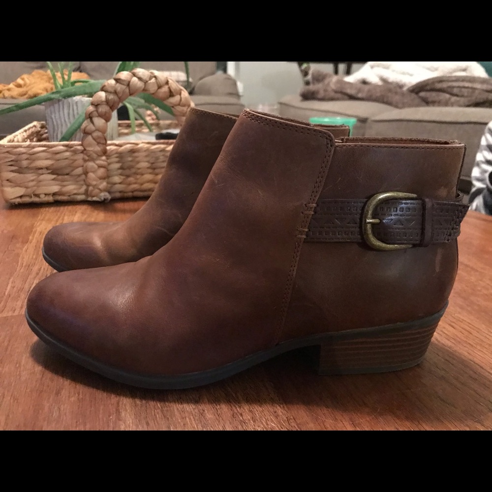 Clarks bootie- great condition